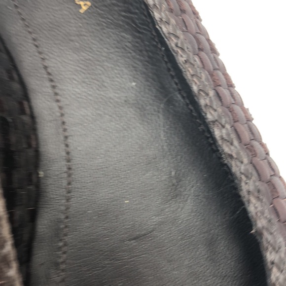 BCBG MAXAZARIA Flats. - Picture 6 of 12